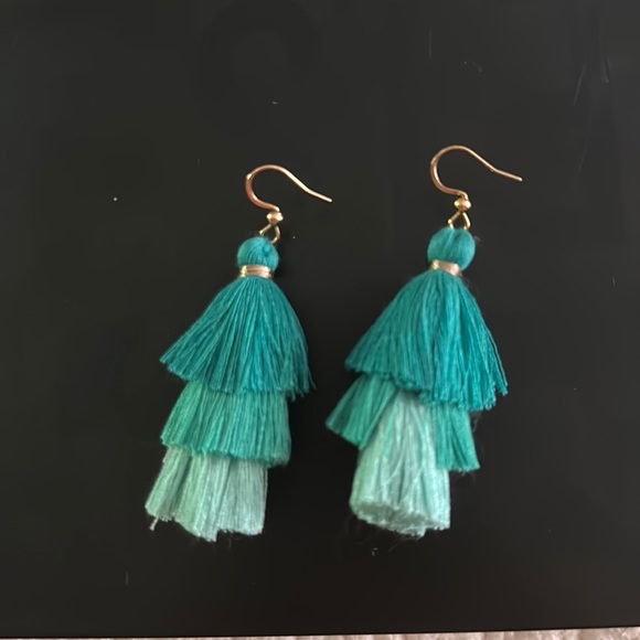 Teal tiered tassel drop earrings never worn - Picture 3 of 13